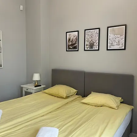 Studio Przy Molo Z Balkonem I Parkingiem דירה *