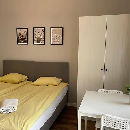 Studio Przy Molo Z Balkonem I Parkingiem דירה *